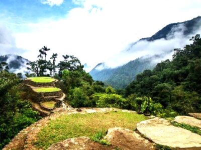 {:en}Lost City/ Ciudad Perdida{:}{:es}Ciudad Perdida{:}